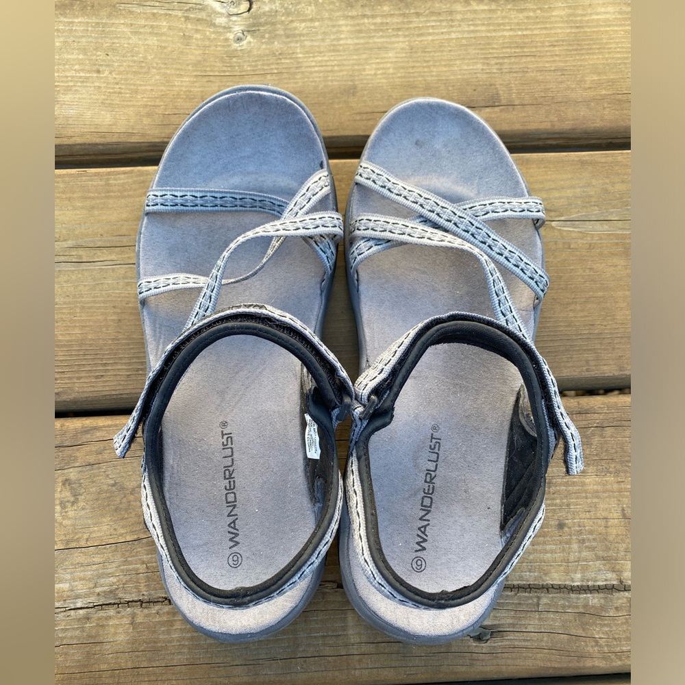 Wanderlust strappy walking sandal Grey women’s 9